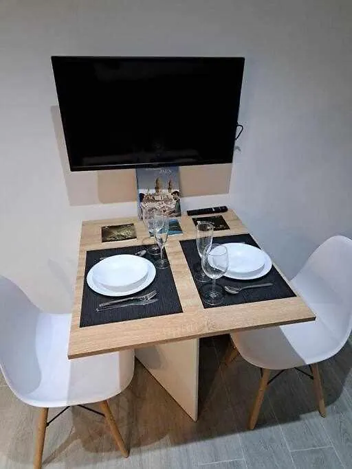 Acc Serrano 1 Aparcamiento Cercano Apartment Jaen